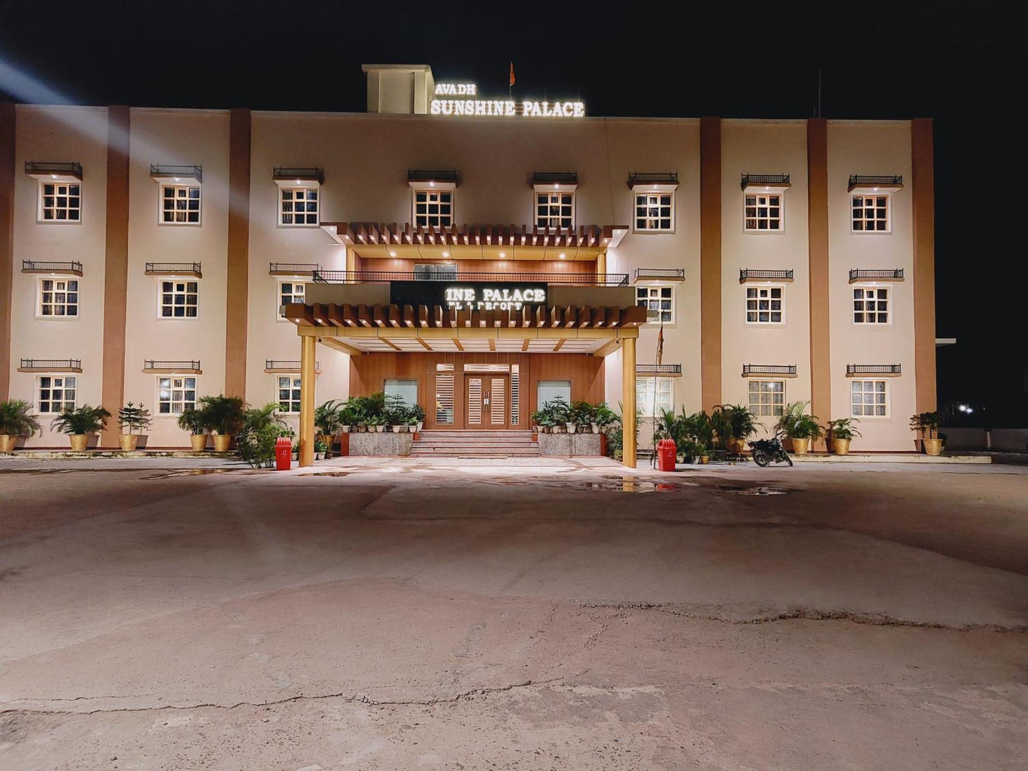 Avadh Sunshine Palace Hotel And Resort Ayodhya Exterior foto