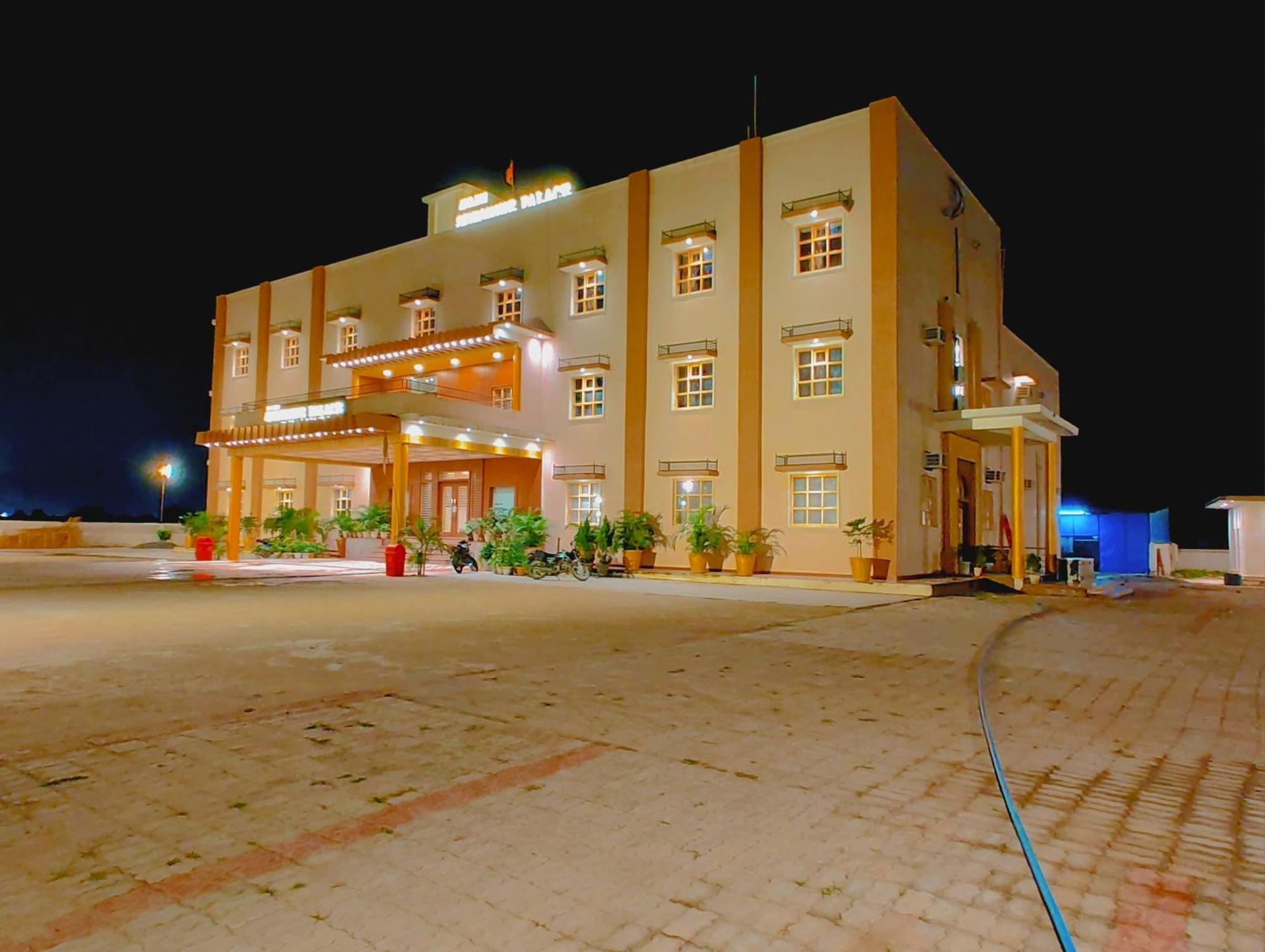 Avadh Sunshine Palace Hotel And Resort Ayodhya Exterior foto