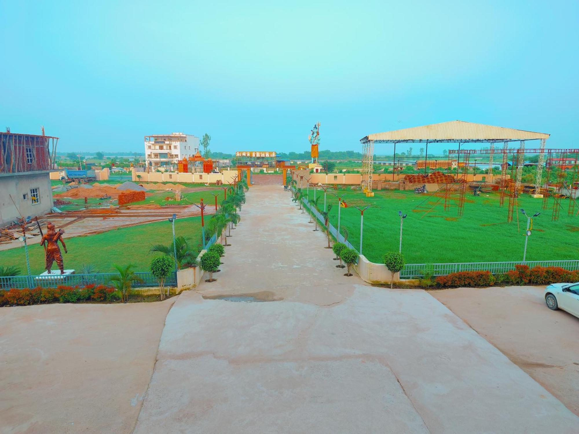 Avadh Sunshine Palace Hotel And Resort Ayodhya Exterior foto